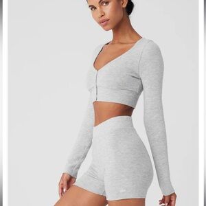 New with tags Alo Yoga Alolux Cropped Me Time Cardigan small gray